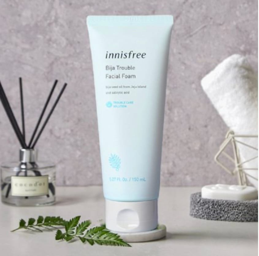 Innisfree Bija Trouble Facial Cleansing Foam 150g - Image 2
