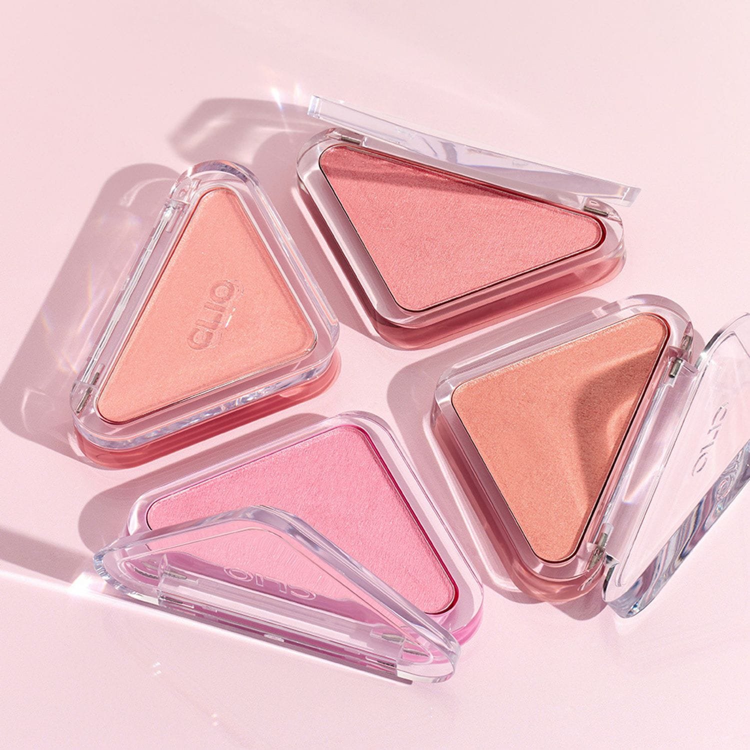 CLIO ESSENTIAL BLUSH TAP